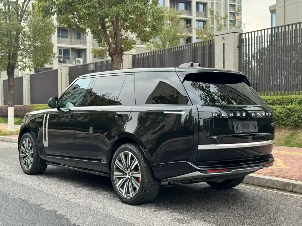 Range Rover 2024 3.0 L6 400PS Genesis Extended Edition купить на сайте DeffCars