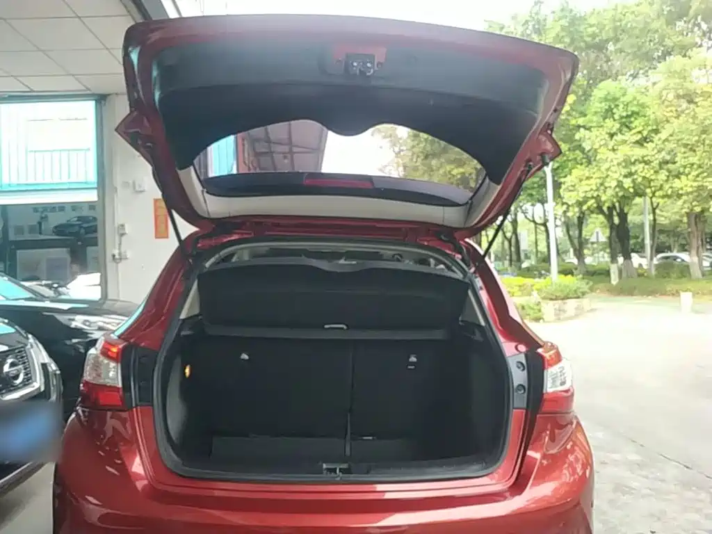 Tiida 2016 1.6L CVT Smart Travel Edition купить на сайте DeffCars