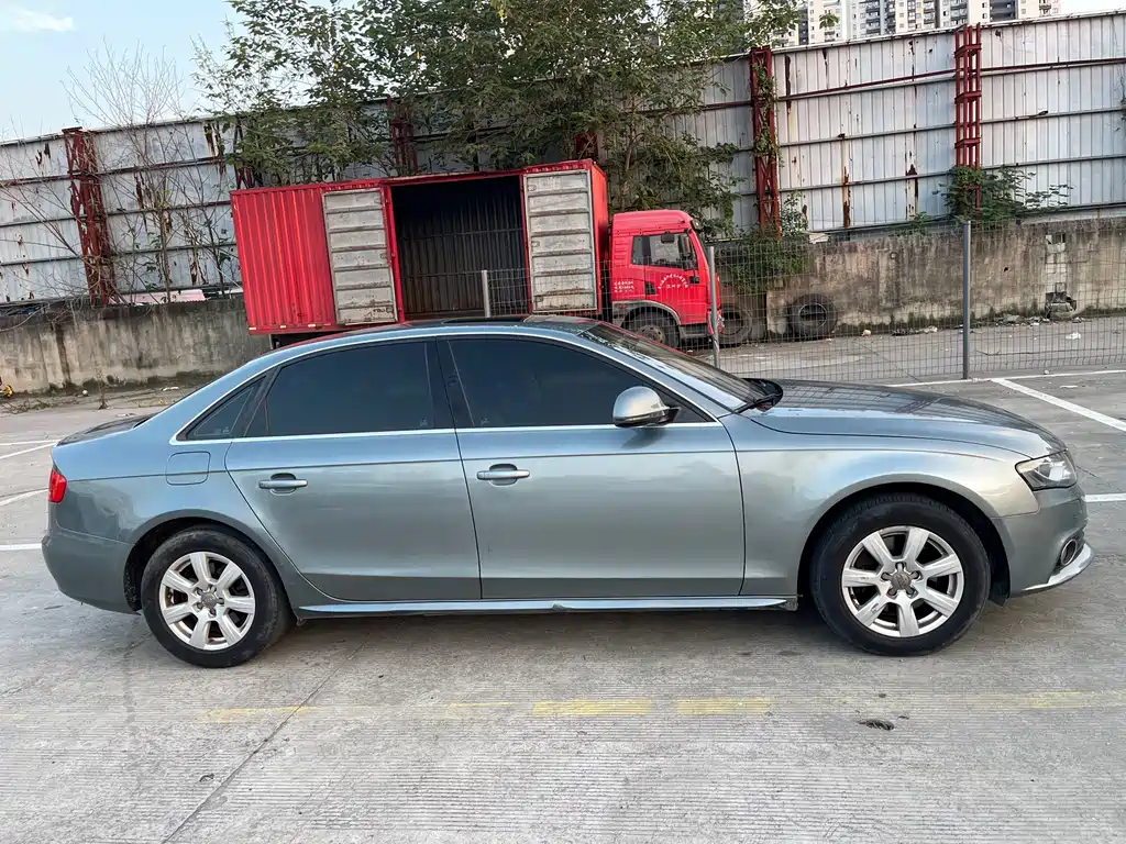 Audi A4L 2011 2.0 TFSI luxury model купить на сайте DeffCars