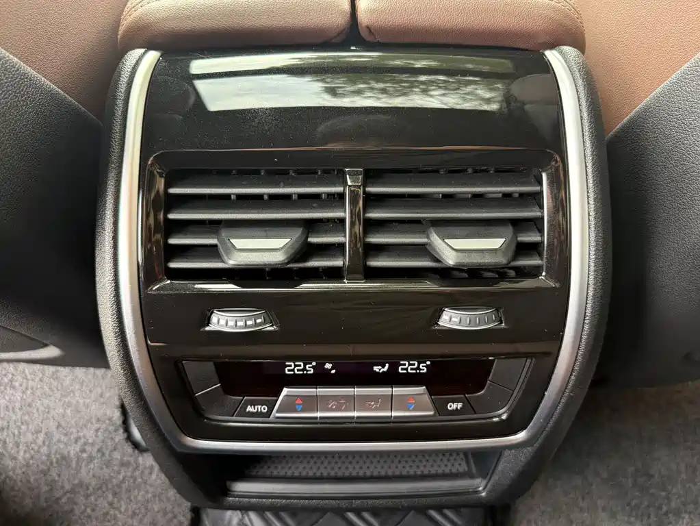 BMW X6 2023 xDrive40i Exclusive M Sports Package купить на сайте DeffCars