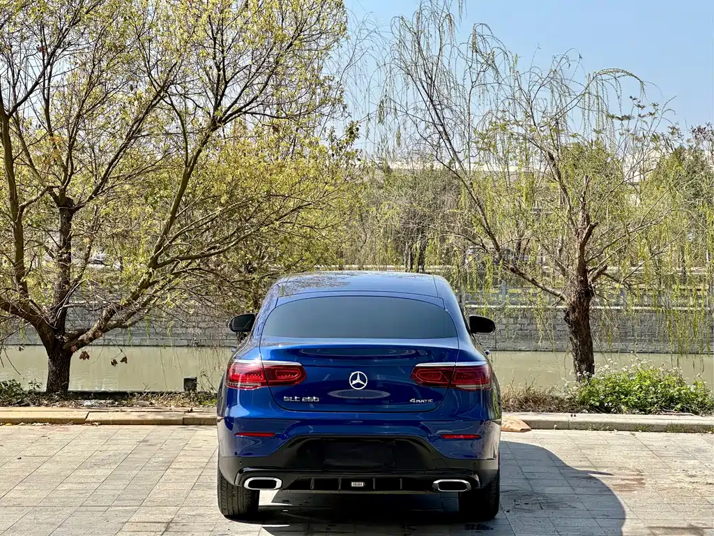 Mercedes-Benz GLC Coupe 2020 GLC 260 4MATIC Coupe SUV купить на сайте DeffCars