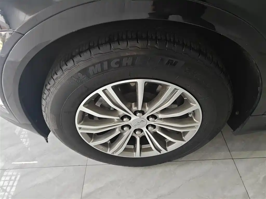Cadillac XT5 2018 25T luxury model купить на сайте DeffCars