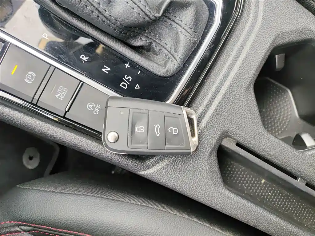 Lavida 2024 300TSI DSG Starry Sky Leading Edition купить на сайте DeffCars