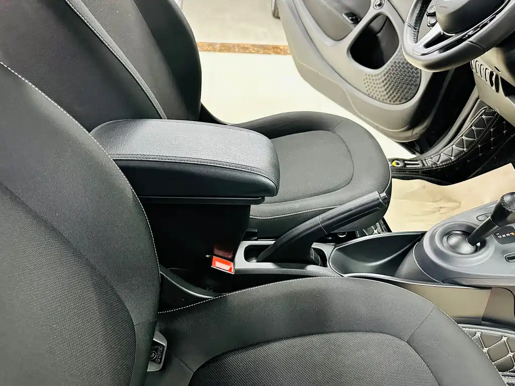 smart fortwo 2018 1.0L 52kW hardtop passion version National V купить на сайте DeffCars