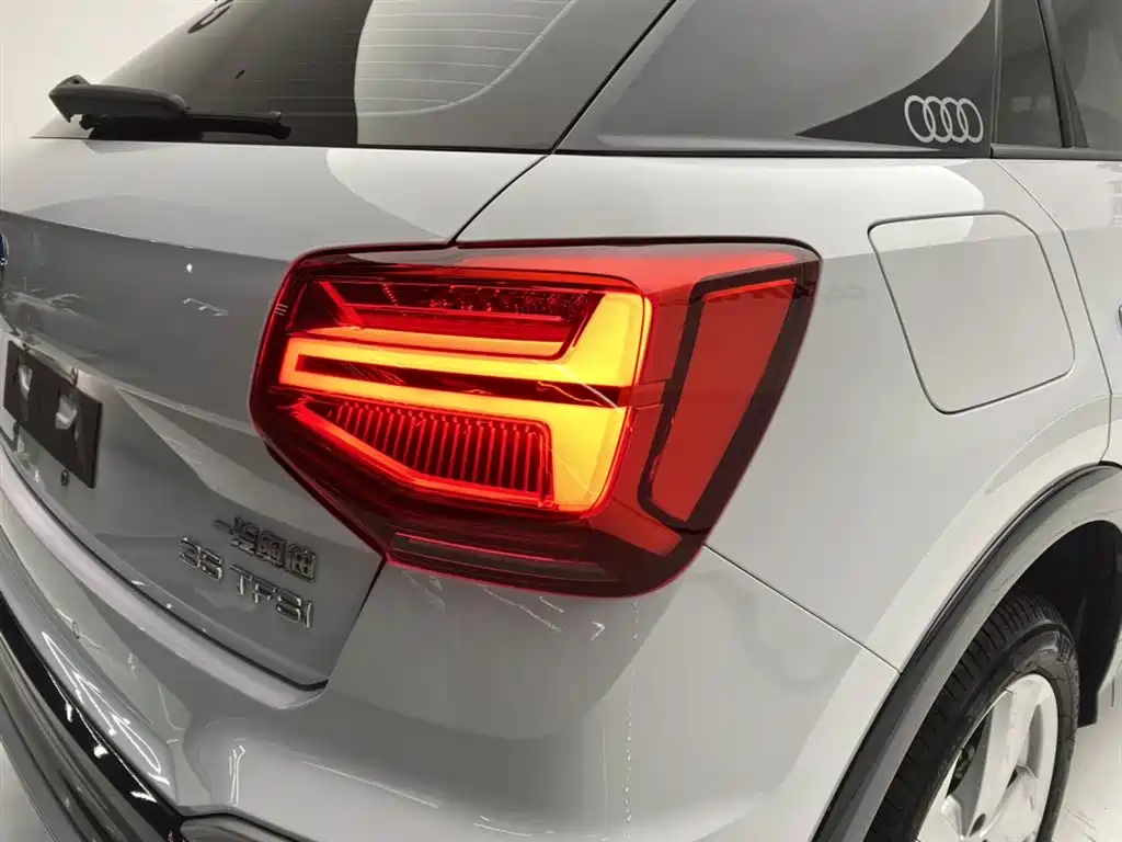 Audi Q2L 2022 35 TFSI Enterprising and Elegant Model купить на сайте DeffCars
