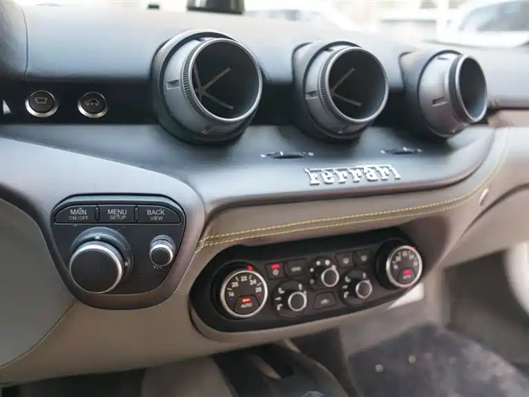 F12berlinetta 2013 6.3L standard type купить на сайте DeffCars