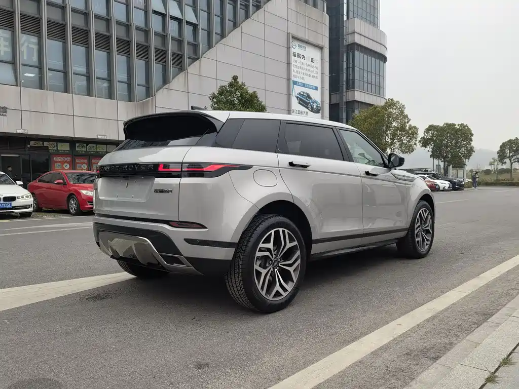 Range Rover Evoque 2024 Range Rover Evoque L SE Yuguang Zunyao Edition купить на сайте DeffCars
