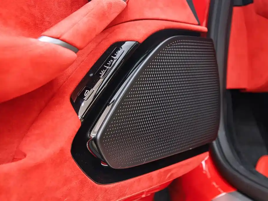 Roma 2020 3.9T V8 купить на сайте DeffCars