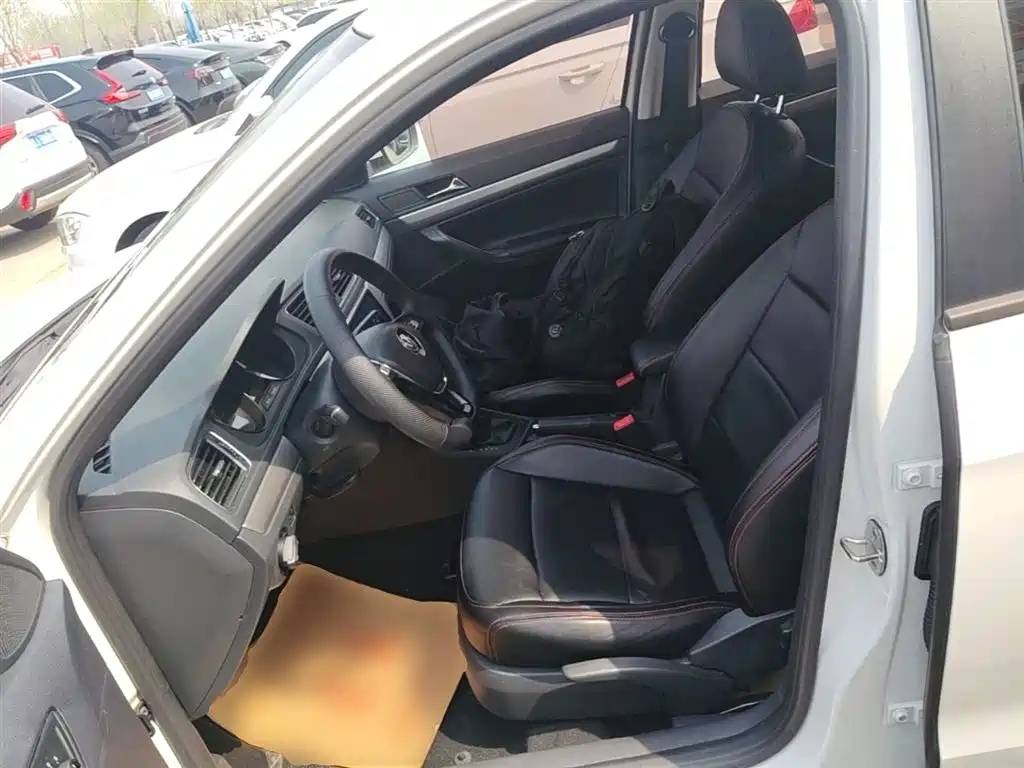 Lavida 2017 1.6L automatic fashion version купить на сайте DeffCars