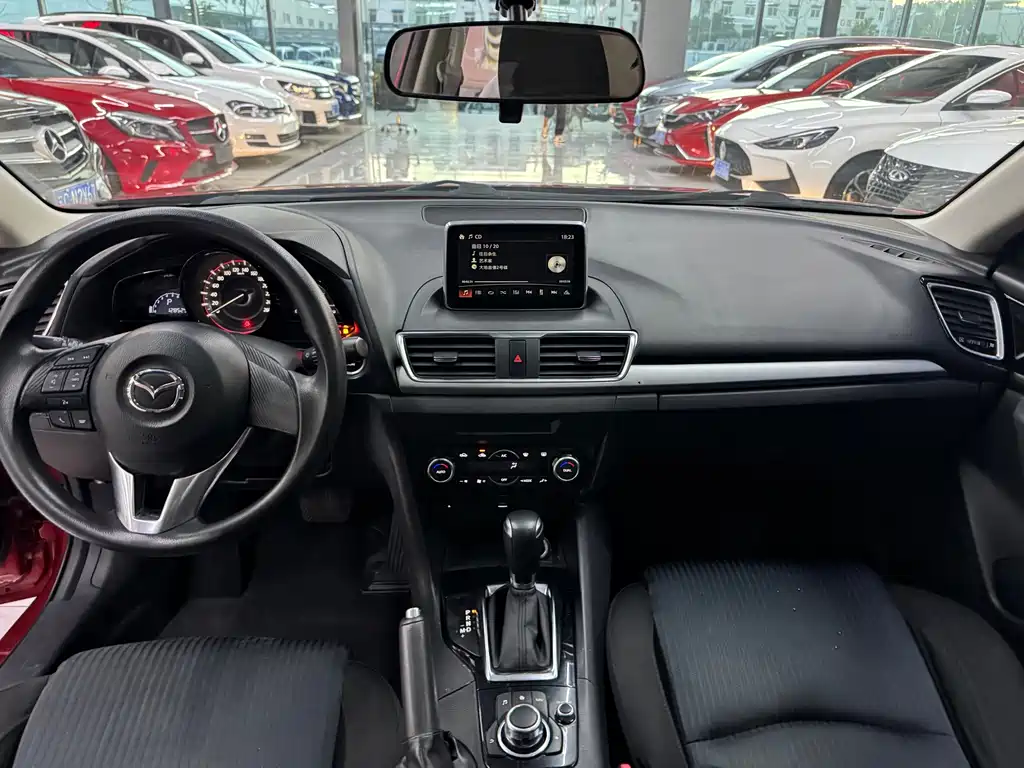 Mazda3 Angkesela 2016 sedan 1.5L automatic luxury model купить на сайте DeffCars