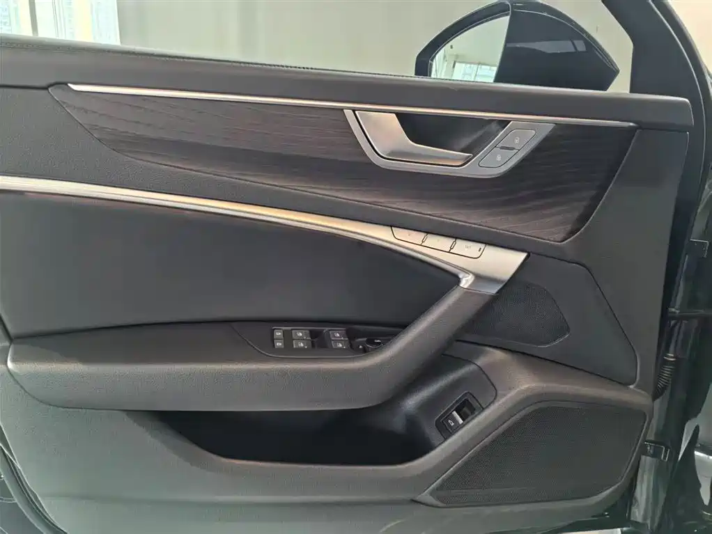 Audi A6L 2024 45 TFSI quattro premium dynamic model купить на сайте DeffCars