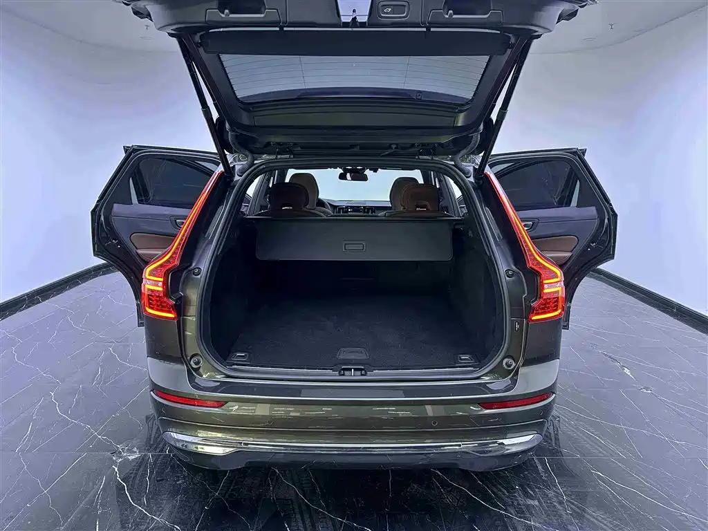 Volvo XC60 2022 B5 four-wheel drive Zhiyi Luxury Edition купить на сайте DeffCars