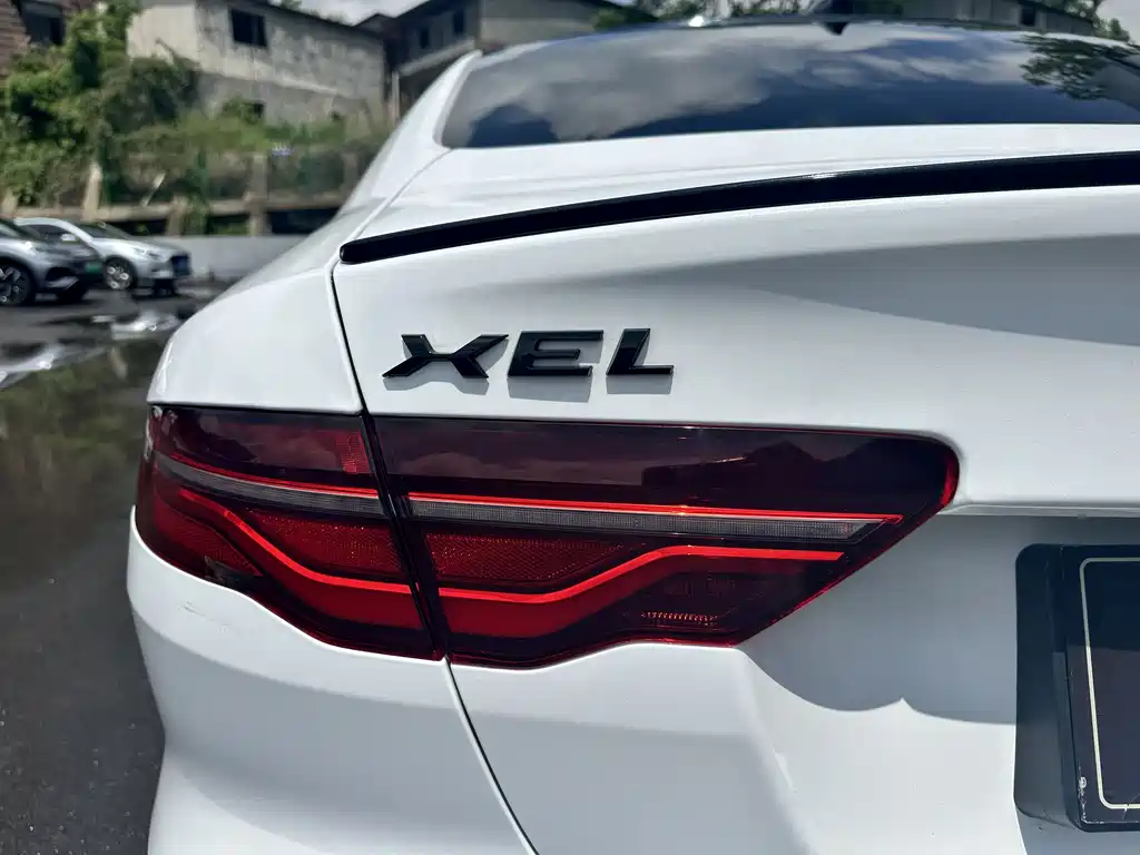 Jaguar XEL 2021 2.0T 200PS R-DYNAMIC Youth Sports Edition купить на сайте DeffCars