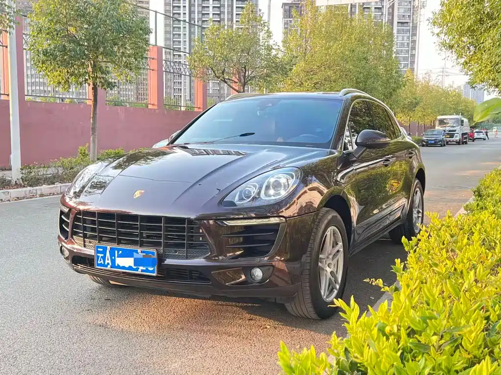 Macan 2017 Macan 2.0T купить на сайте DeffCars