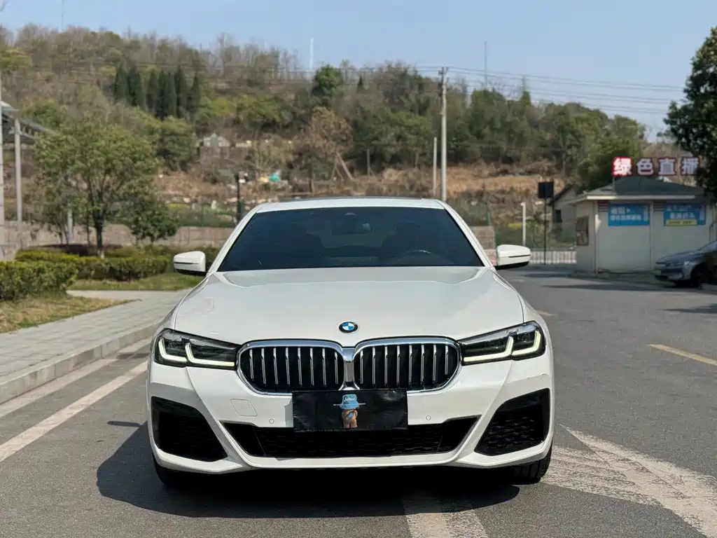 BMW 5 Series 2022 525Li M Sports Package купить на сайте DeffCars