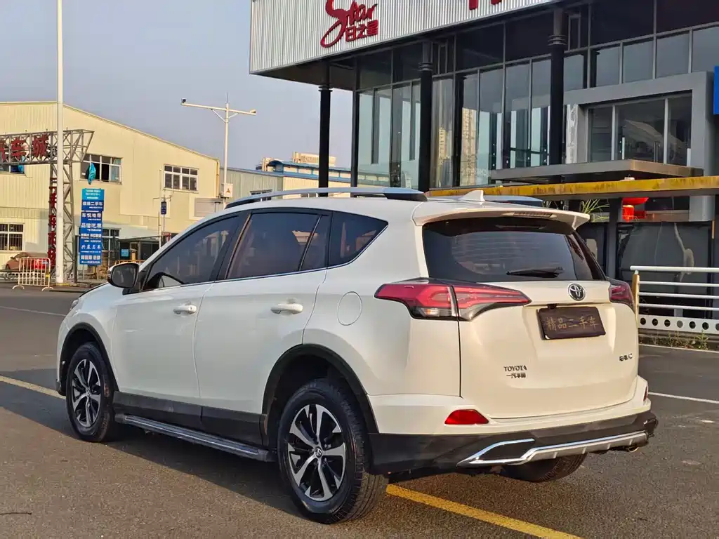RAV4 Rongfang 2018 2.0L CVT two-wheel drive fashion X version купить на сайте DeffCars