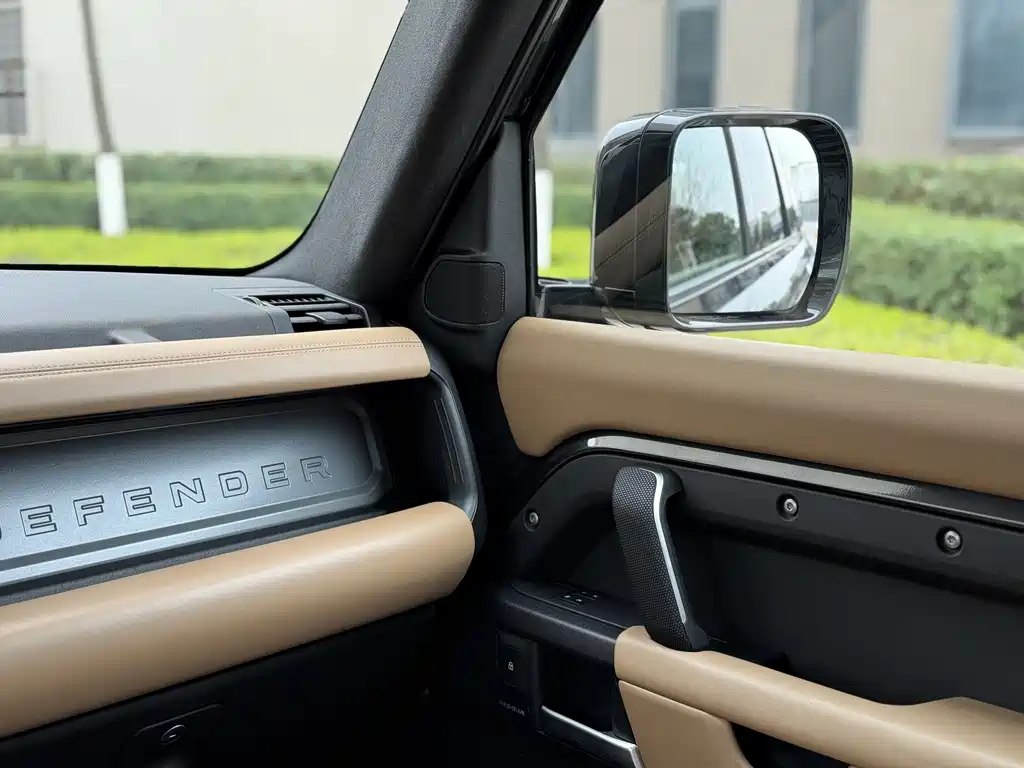 Land Rover Defender 2025 110 3.0T P400 Dark Special Edition купить на сайте DeffCars