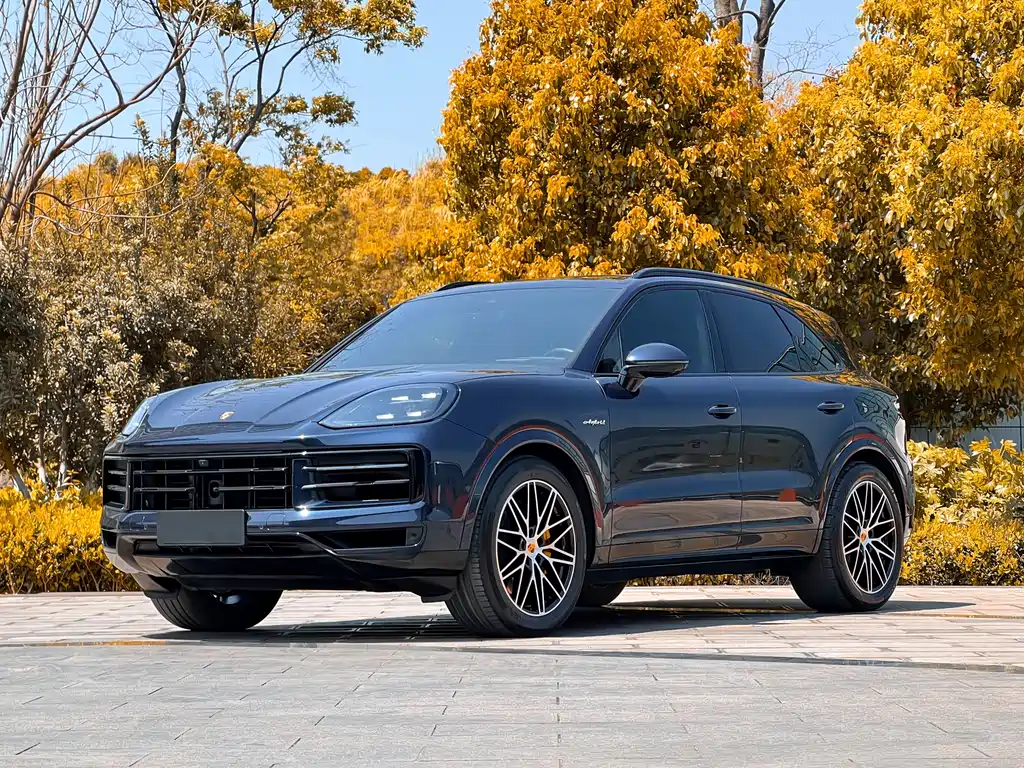 Cayenne New Energy 2024 Cayenne E-Hybrid 2.0T купить на сайте DeffCars