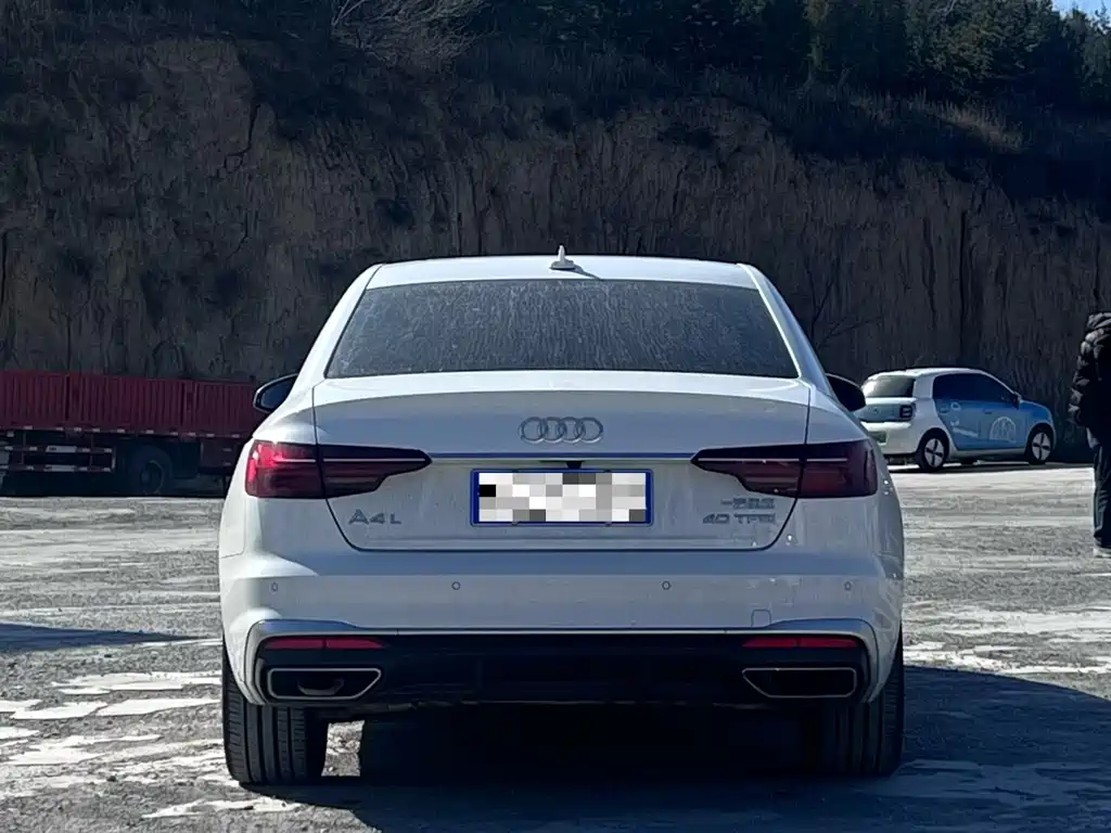 Audi A4L 2022 40 TFSI Fashionable and Dynamic купить на сайте DeffCars