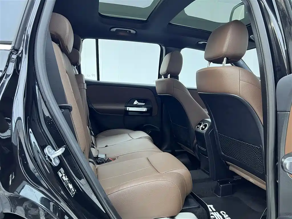 Mercedes-Benz GLB 2024 facelift GLB 200 dynamic version купить на сайте DeffCars