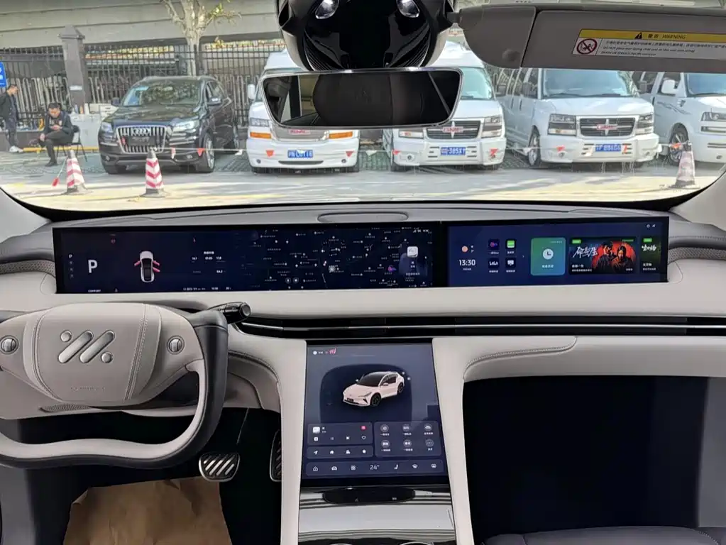 Zhiji LS7 2023 77kWh Urban Fit Pro rear-wheel drive version купить на сайте DeffCars