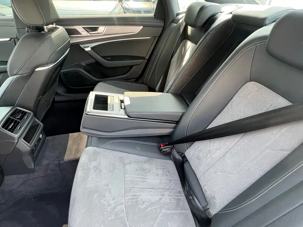 Audi A6L 2024 40 TFSI luxury and dynamic model купить на сайте DeffCars
