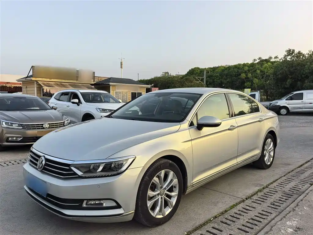 Magotan 2017 330TSI DSG luxury model купить на сайте DeffCars
