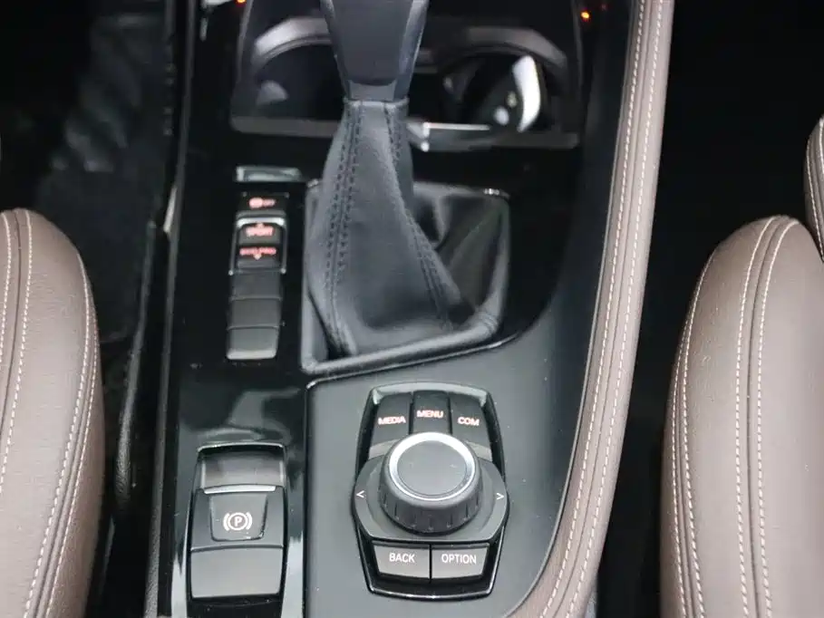 BMW X1 2018 sDrive18Li Exclusive Model купить на сайте DeffCars