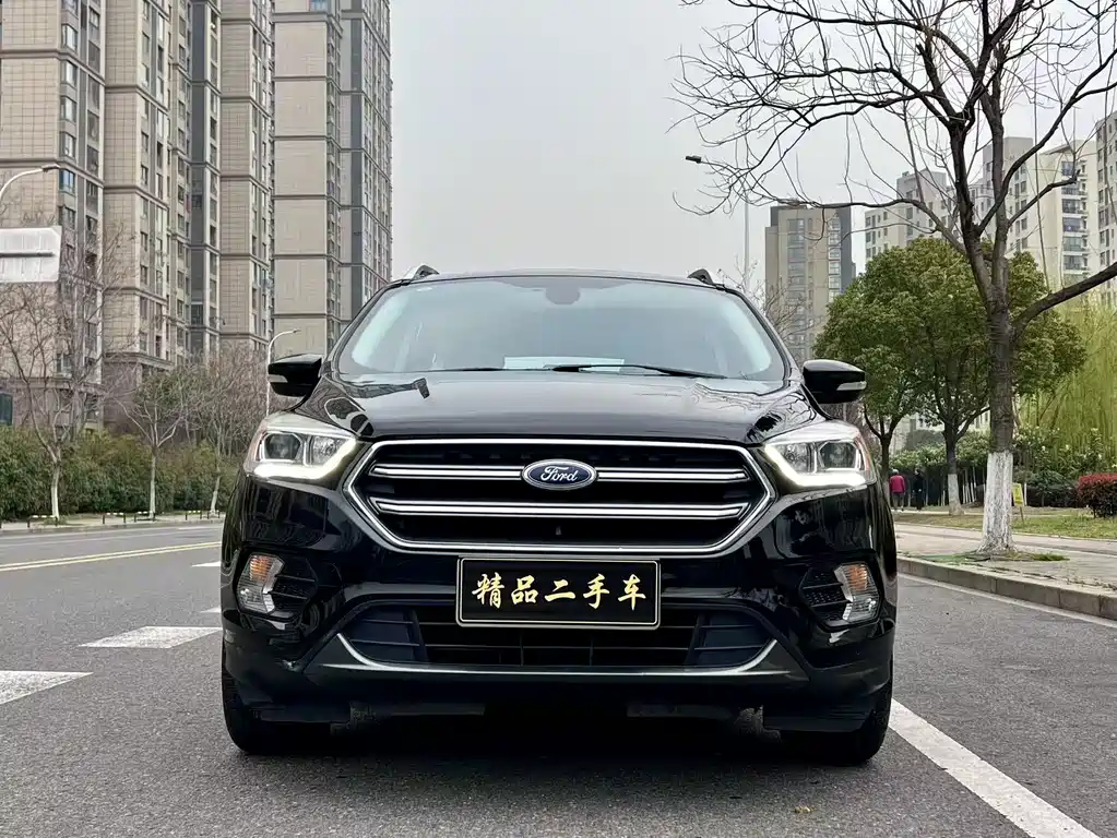 Escape 2019 EcoBoost 180 two-wheel drive platinum airfoil National V купить на сайте DeffCars