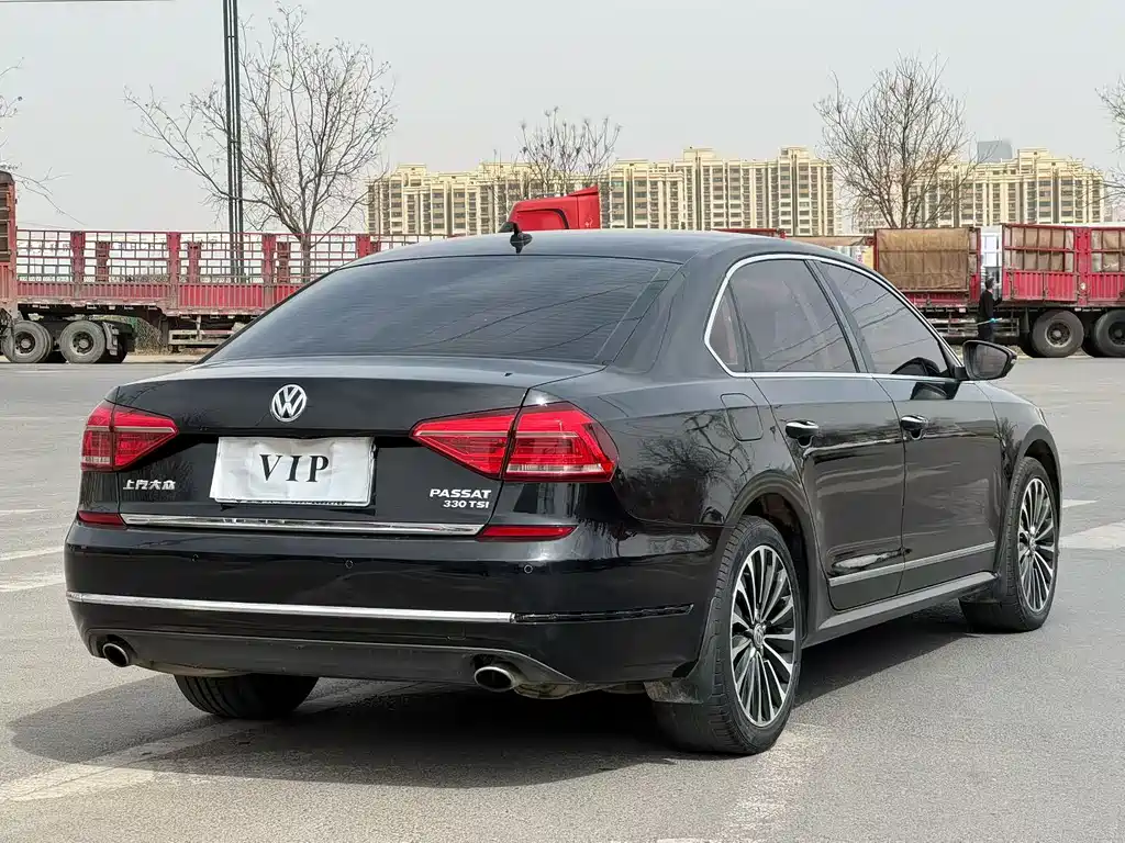 Passat 2017 330TSI DSG Royal Edition купить на сайте DeffCars
