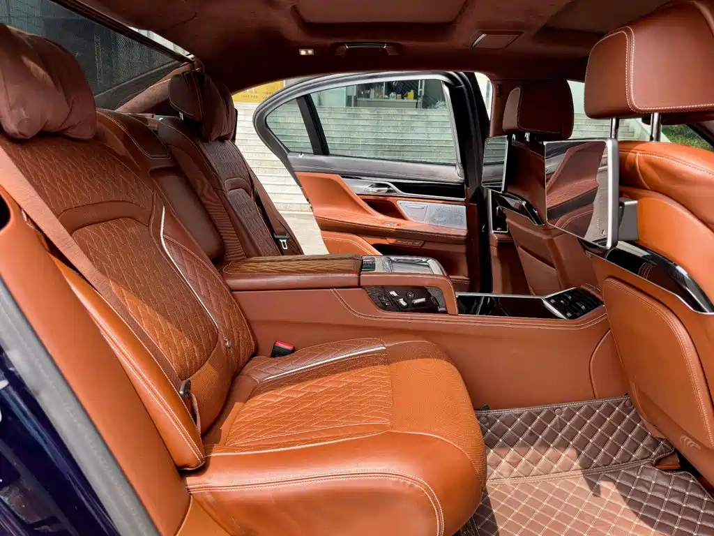 BMW 7 Series 2019 740Li xDrive Executive M Sport Kit купить на сайте DeffCars