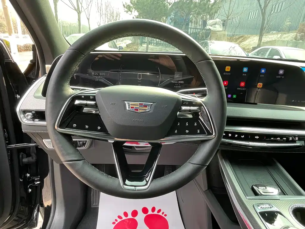 Cadillac XT5 2025 2.0T luxury model купить на сайте DeffCars