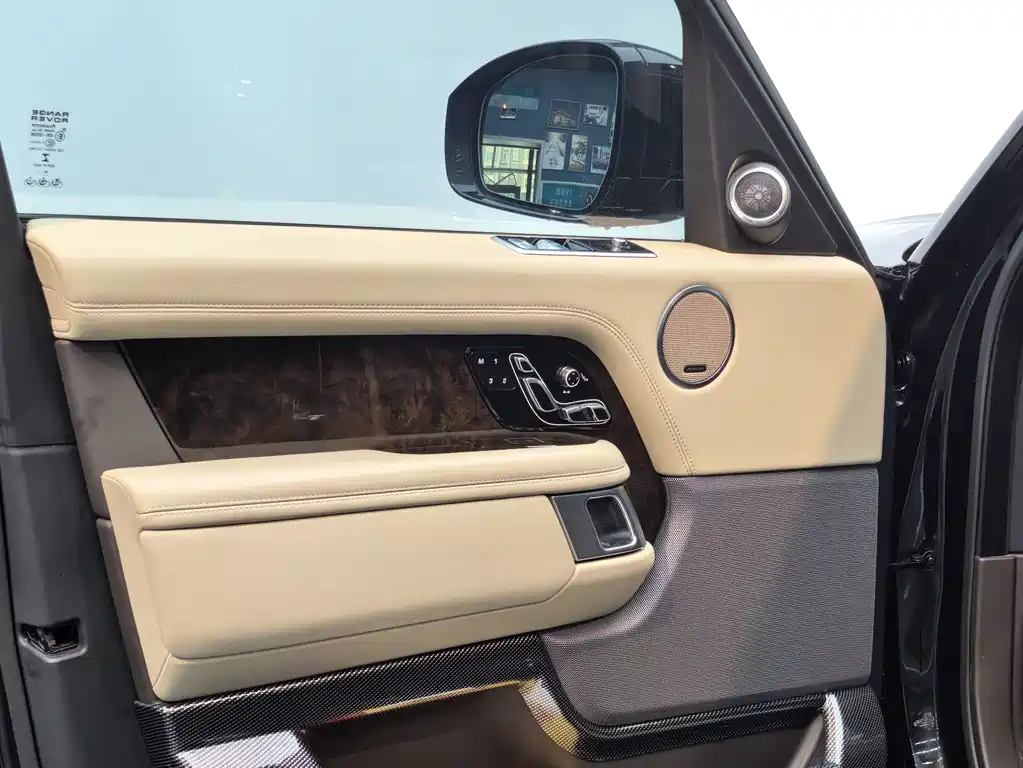 Range Rover 2021 3.0 L6 Legend Extended Classic Edition купить на сайте DeffCars