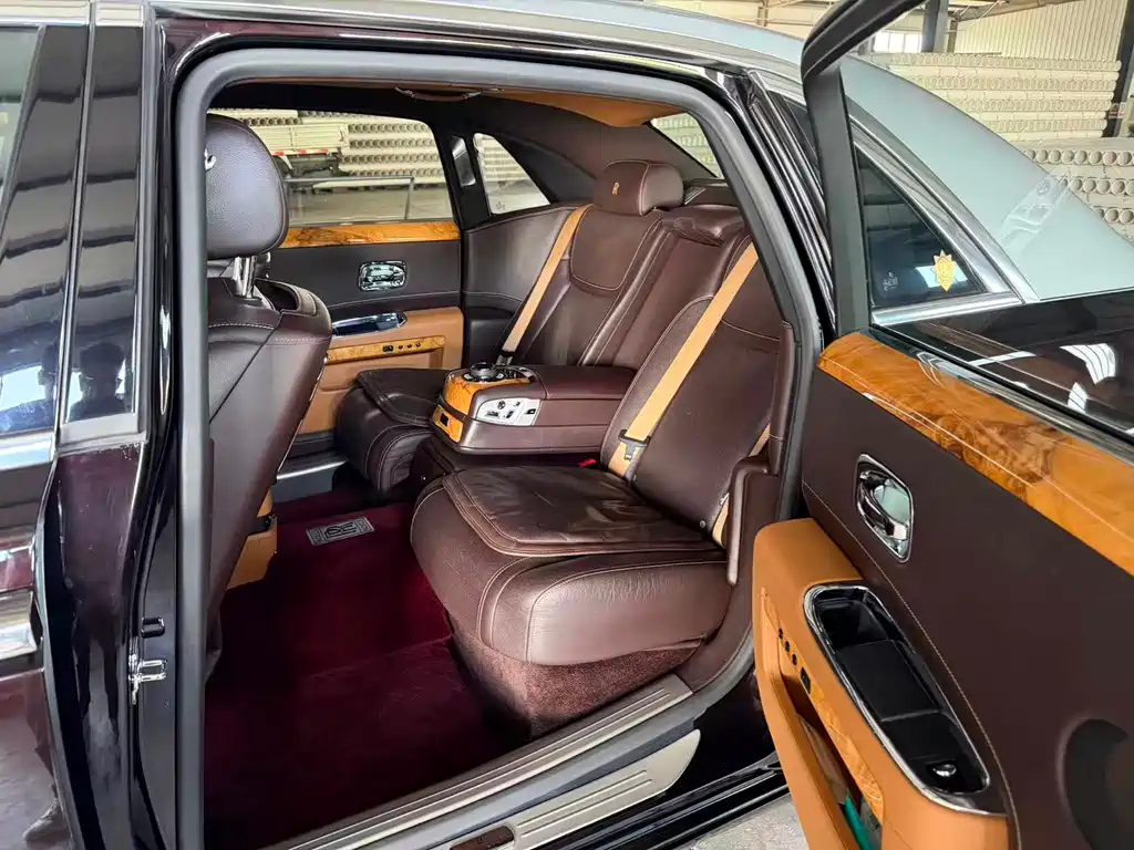 Ghost 2015 Series II Extended Edition купить на сайте DeffCars