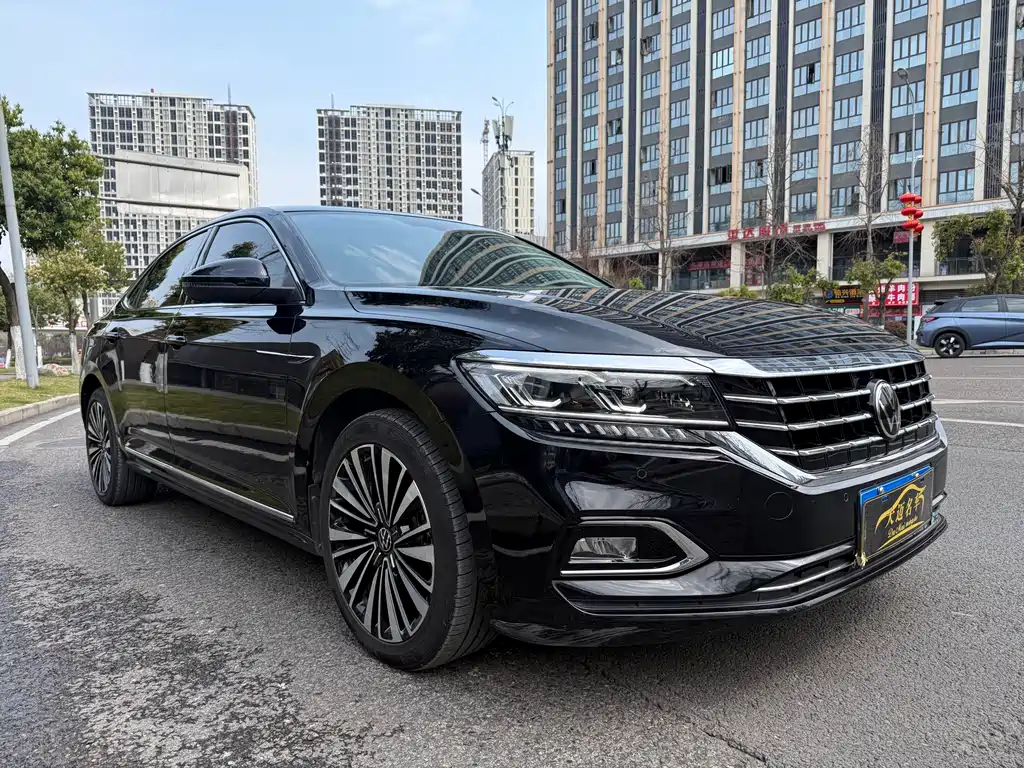 Passat 2020 330TSI Deluxe Edition National VI купить на сайте DeffCars