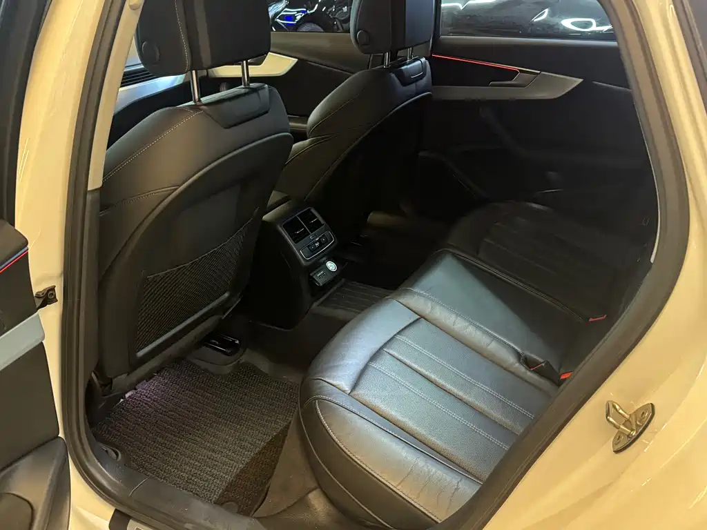 Audi A4L 2020 40 TFSI Fashionable and Dynamic купить на сайте DeffCars