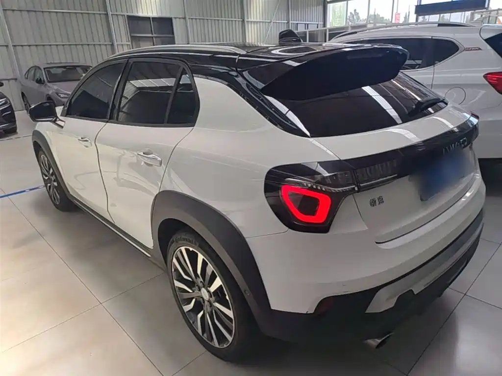 Lynk & Co 02 2018 2.0T DCT four-wheel drive Pro version National V купить на сайте DeffCars