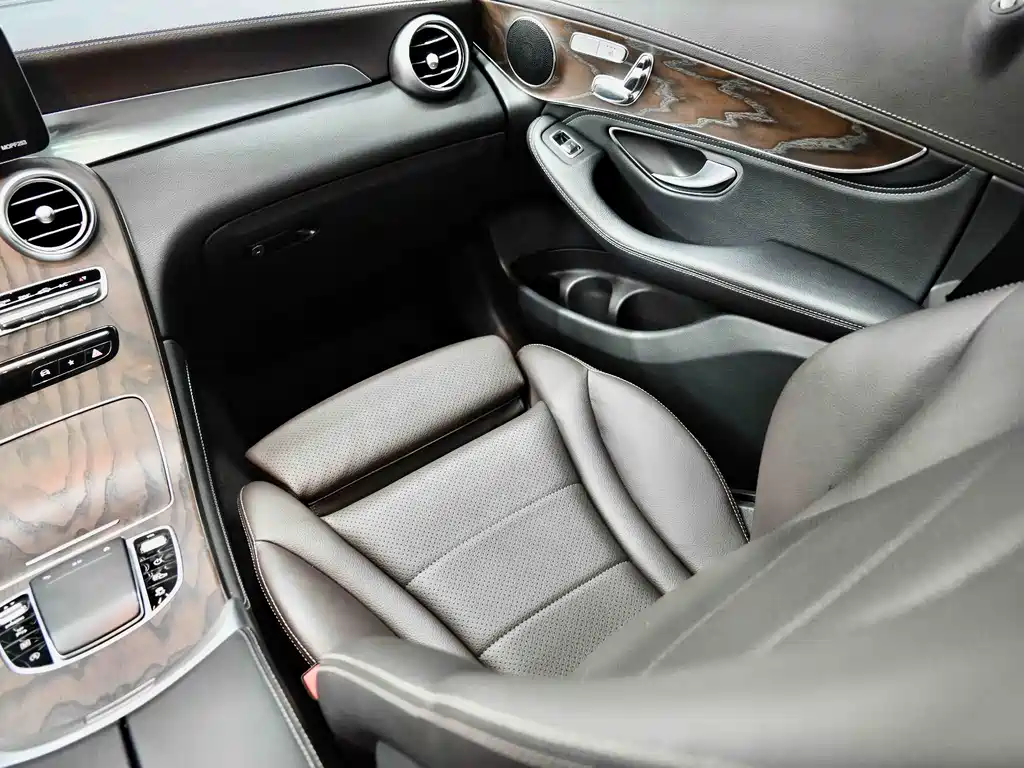 Mercedes-Benz GLC 2020 facelift GLC 260 L 4MATIC luxury model купить на сайте DeffCars