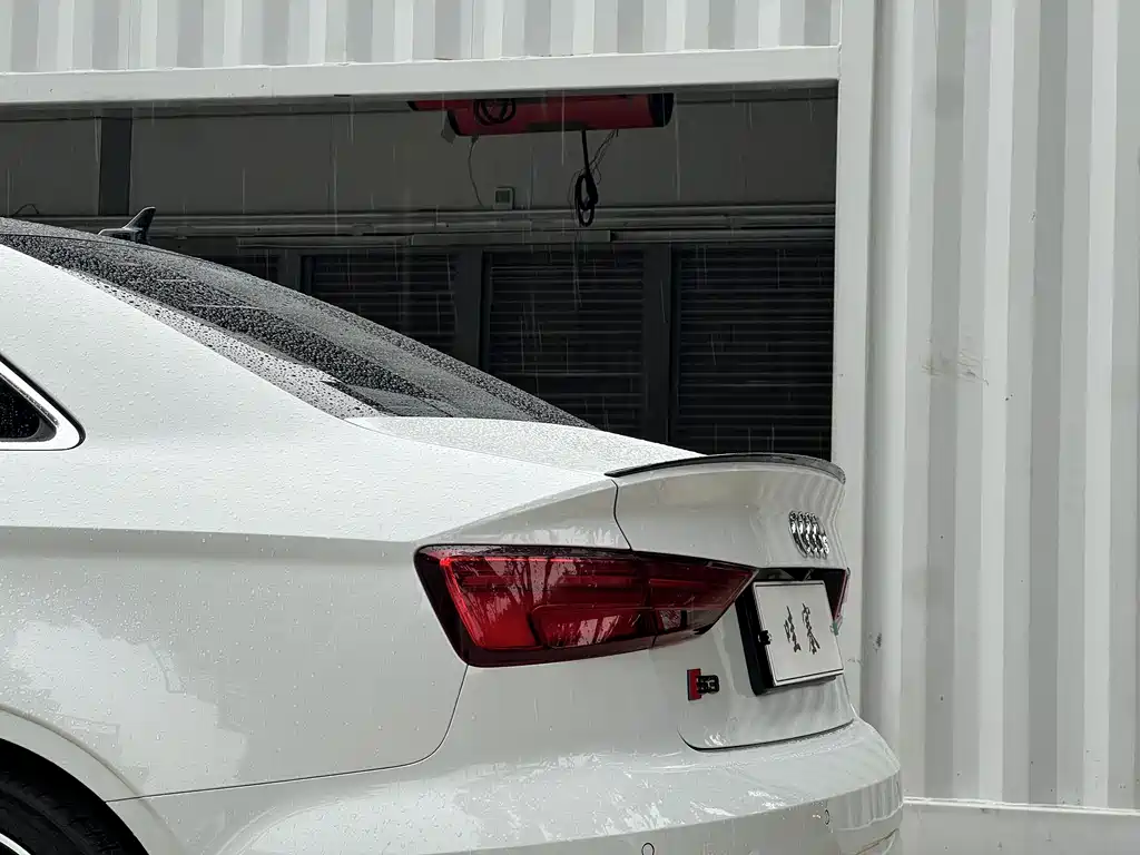 Audi S3 2017 facelift S3 2.0T Limousine купить на сайте DeffCars