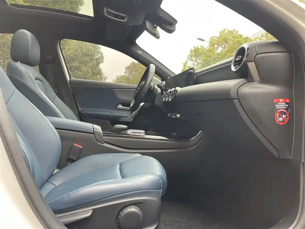 Mercedes-Benz A-Class 2022 facelift A 180 L sports sedan купить на сайте DeffCars