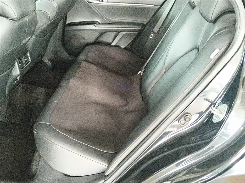 Camry 2021 2.0G Deluxe Edition купить на сайте DeffCars