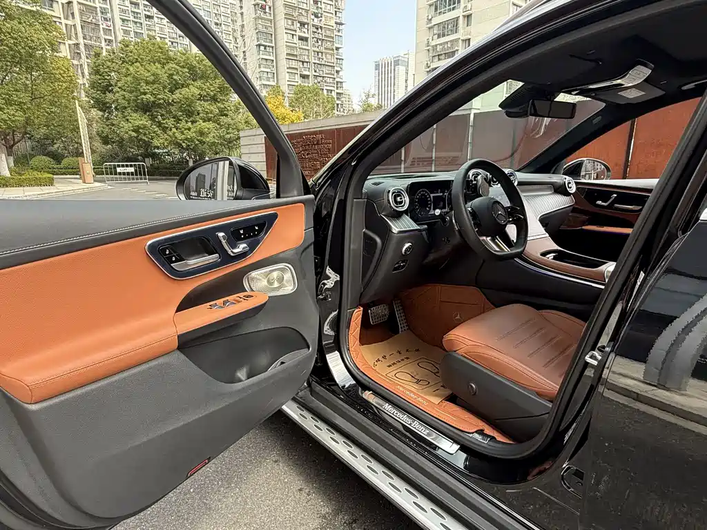 Mercedes-Benz GLC 2025 GLC 300 L 4MATIC luxury model 5 seats купить на сайте DeffCars