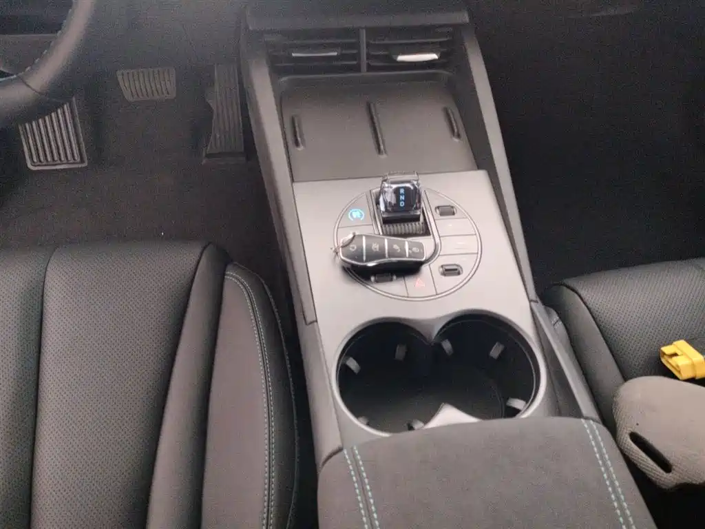 Seal 06 2025 DM-i smart driving version 80KM luxury model купить на сайте DeffCars