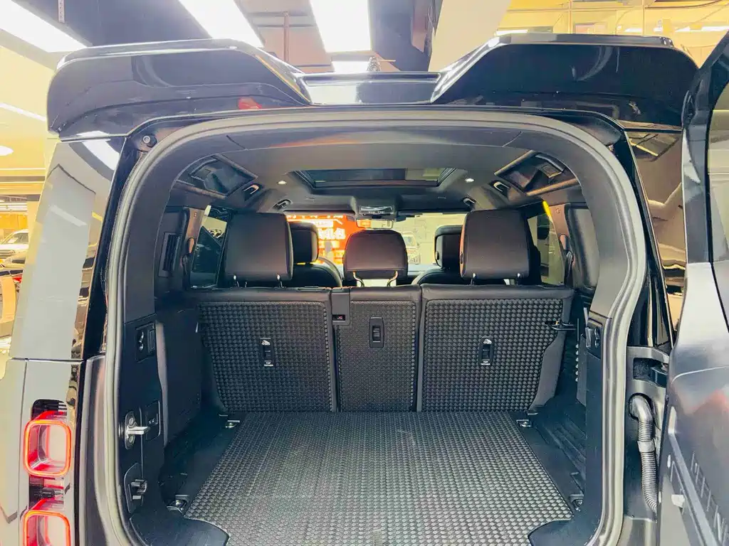 Land Rover Defender 2023 facelift 110 5.0T V8 купить на сайте DeffCars