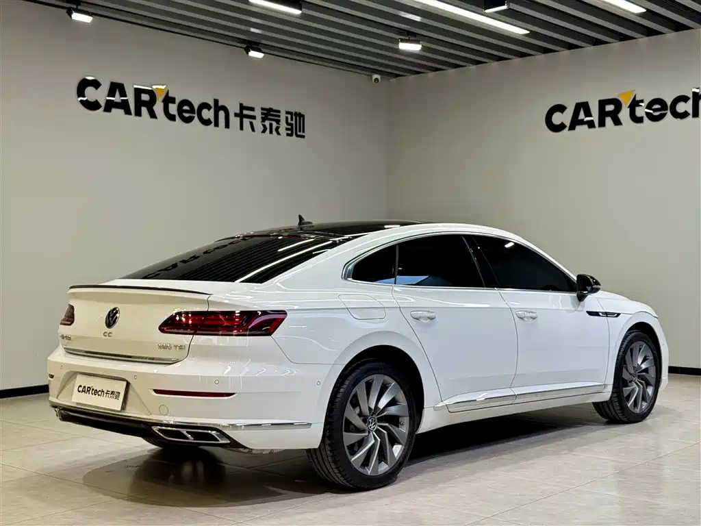 FAW-Volkswagen CC 2023 380TSI eye-catching version купить на сайте DeffCars