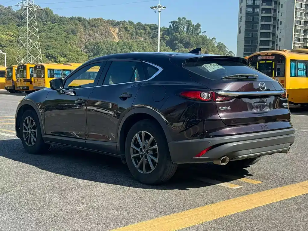 Mazda CX-4 2020 2.0L automatic two-wheel drive Blue Sky Vibrant Edition купить на сайте DeffCars