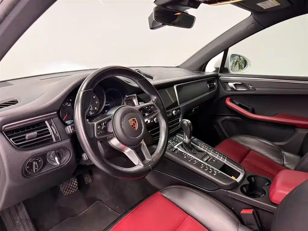 Macan 2020 Macan 2.0T купить на сайте DeffCars