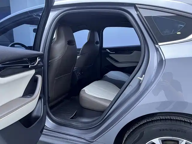 Qin Plus 2024 Honor Edition DM-i 55KM Leading Type купить на сайте DeffCars
