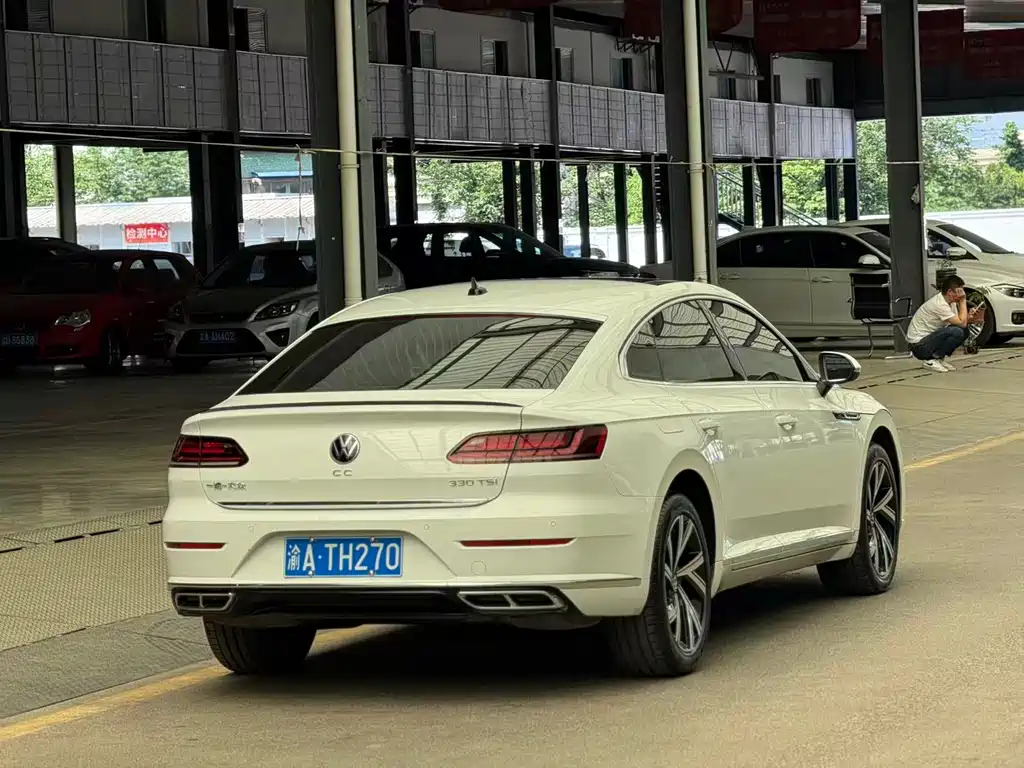 FAW-Volkswagen CC 2024 330TSI Dazzling Edition купить на сайте DeffCars
