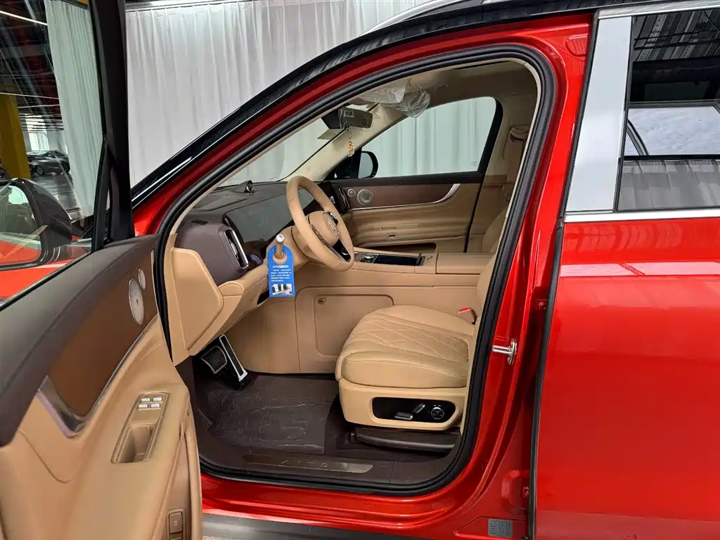 Wenjie M9 2024 extended range Ultra version 52kWh 6-seater version купить на сайте DeffCars